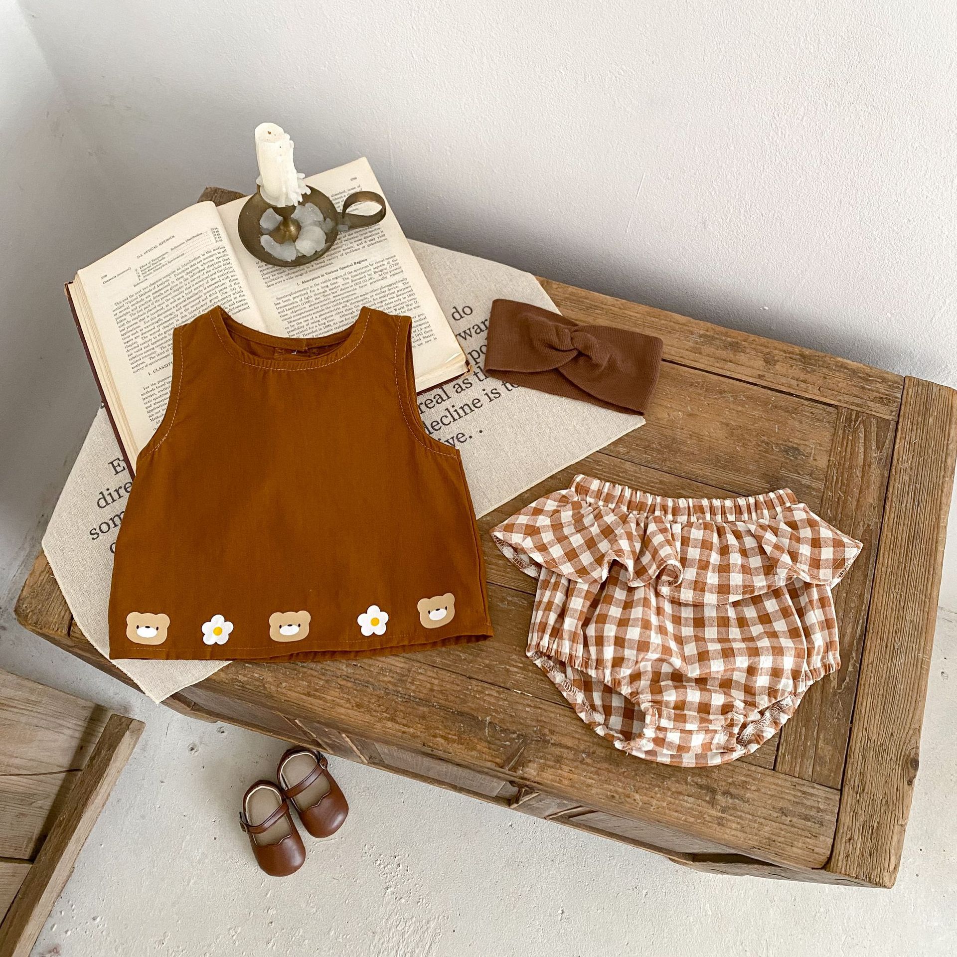 y815 - Bear Print Vest Top + Ruffled Briefs 2-Piece Set - Image 3