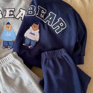 y873 - Bear Letter Long Sleeve Sweatshirt - 图片 4