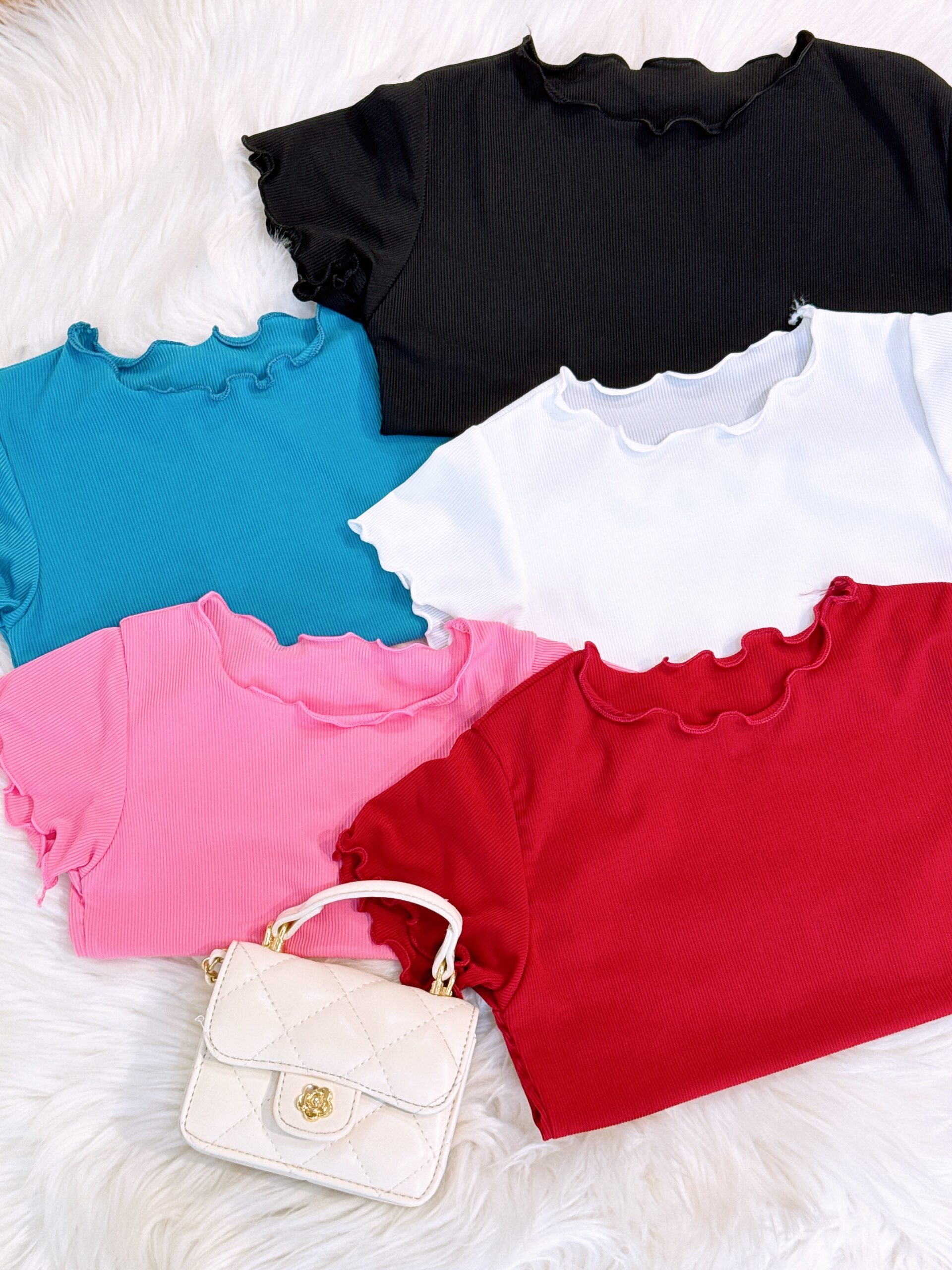 y900 - Ice Silk Short Sleeve Top