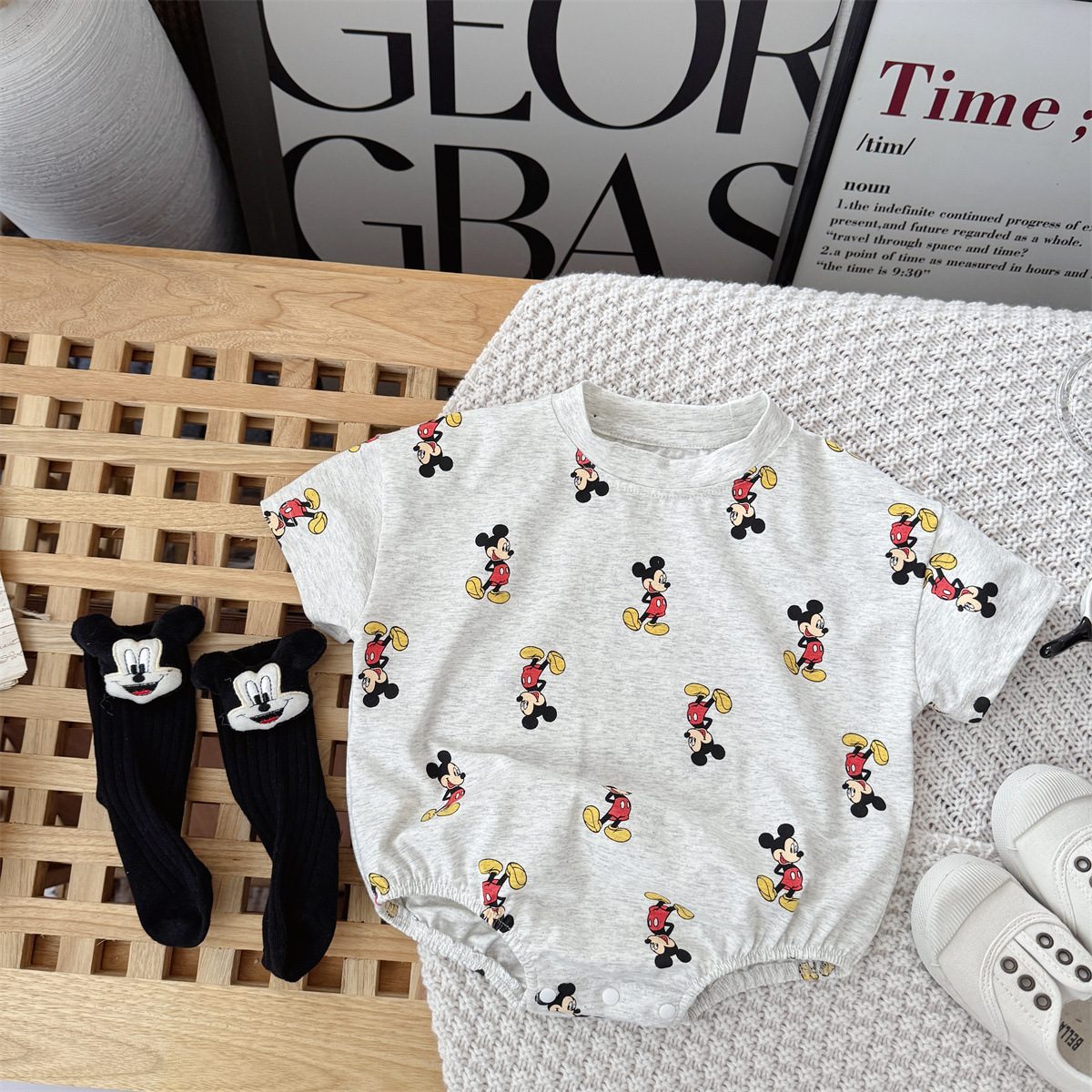 y953 - Cartoon Short Sleeved Romper + Socks - 图片 8