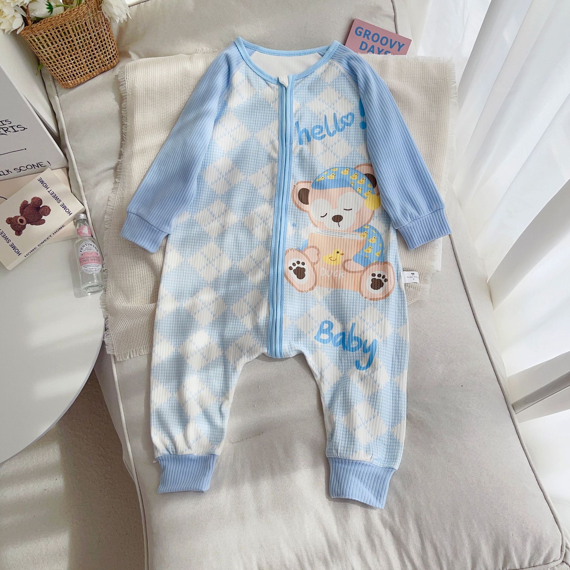 y960 - Cartoon Sleeping Bag With Zipper - Image 4