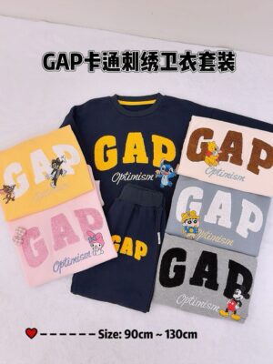 y1326 - lightweight sweatshirt with embroidery