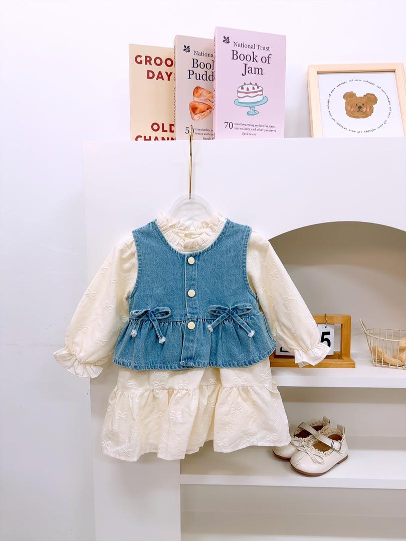 y1396 - Denim Vest And Long Sleeves Dress Set