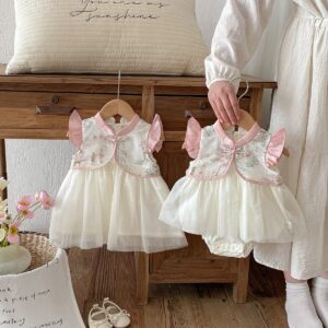 y1413 - CNY Embroidery Flying Sleeves Romper & Dress - 图片 3
