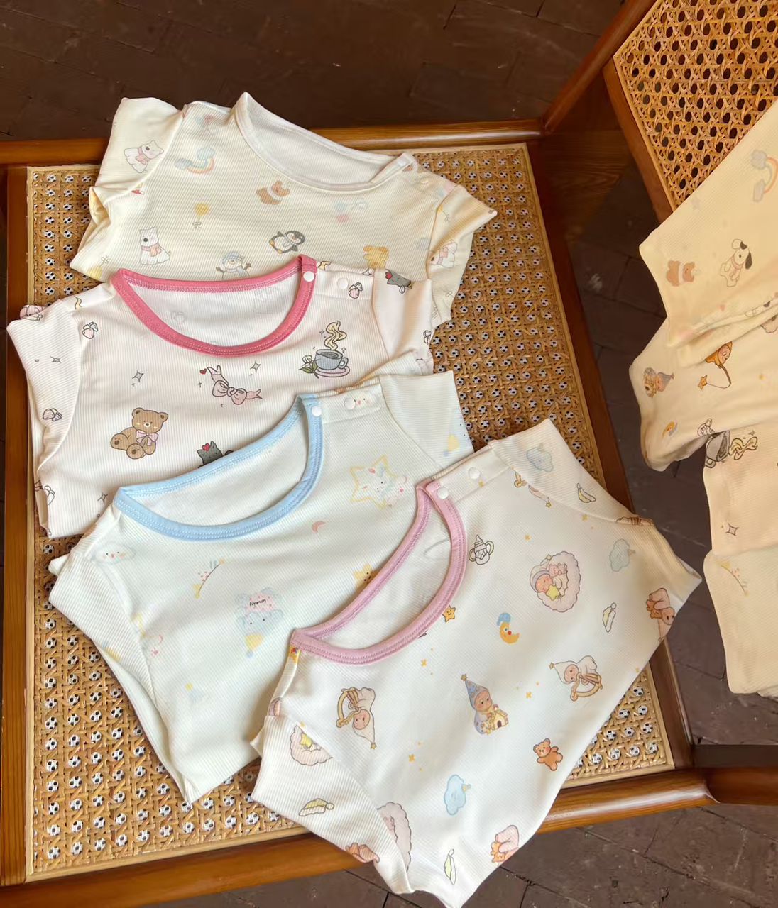 y1535 - Cute Cartoon Pajamas Sleepwear