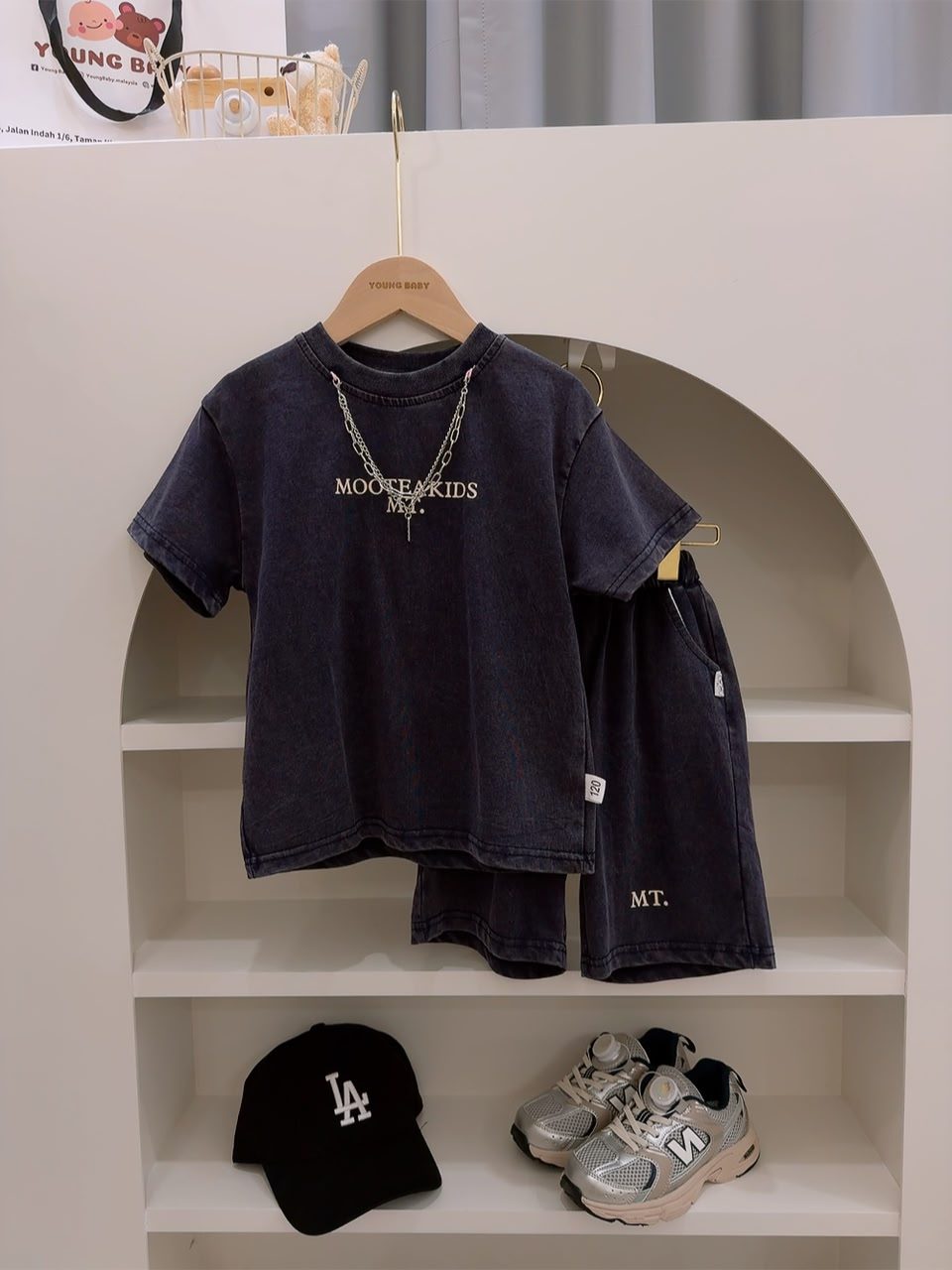 y1647 - Mooteakids With Necklace Boy Set